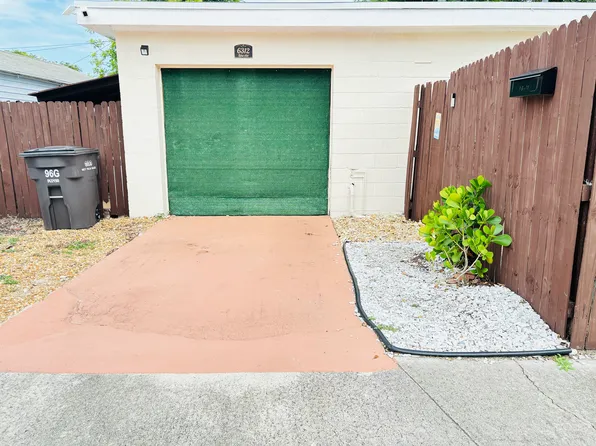 6312 S Lake Ave, West Palm Beach, FL 33405