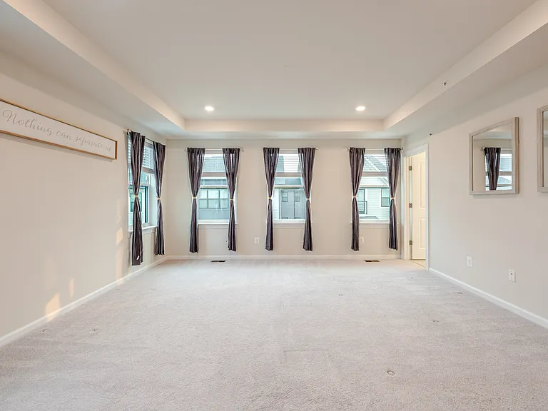 2401 Stella Pl — Photo 19