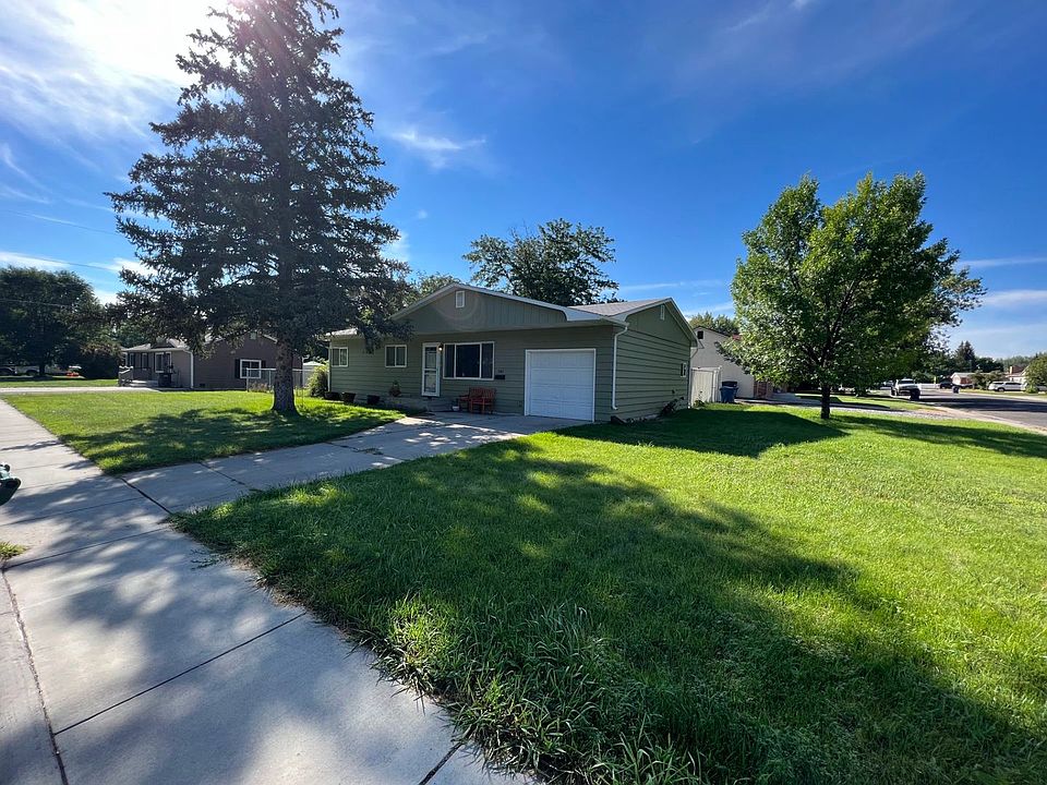 1st image of 203 Deer Ave