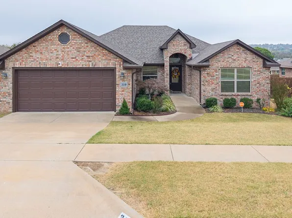 319 Copsey Dr, Van Buren, AR 72956