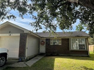 5476 Grand Bayou Dr, New Orleans, LA 70129