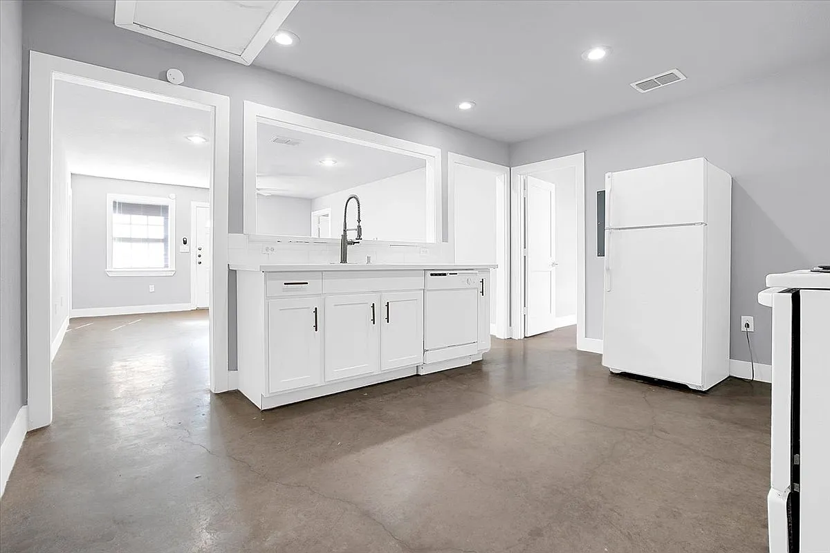 Building Photo - 3101 33rd St #2A
