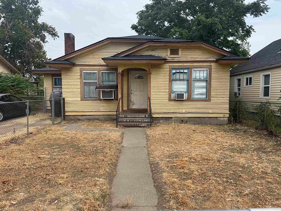 1st image of 913 S 3rd Ave