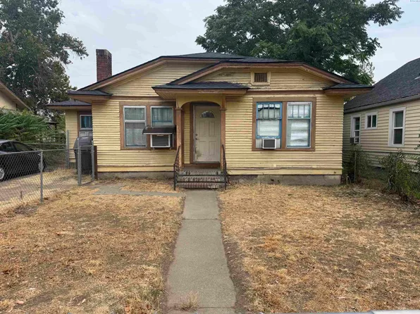 913 S 3rd Ave, Yakima, WA 98902