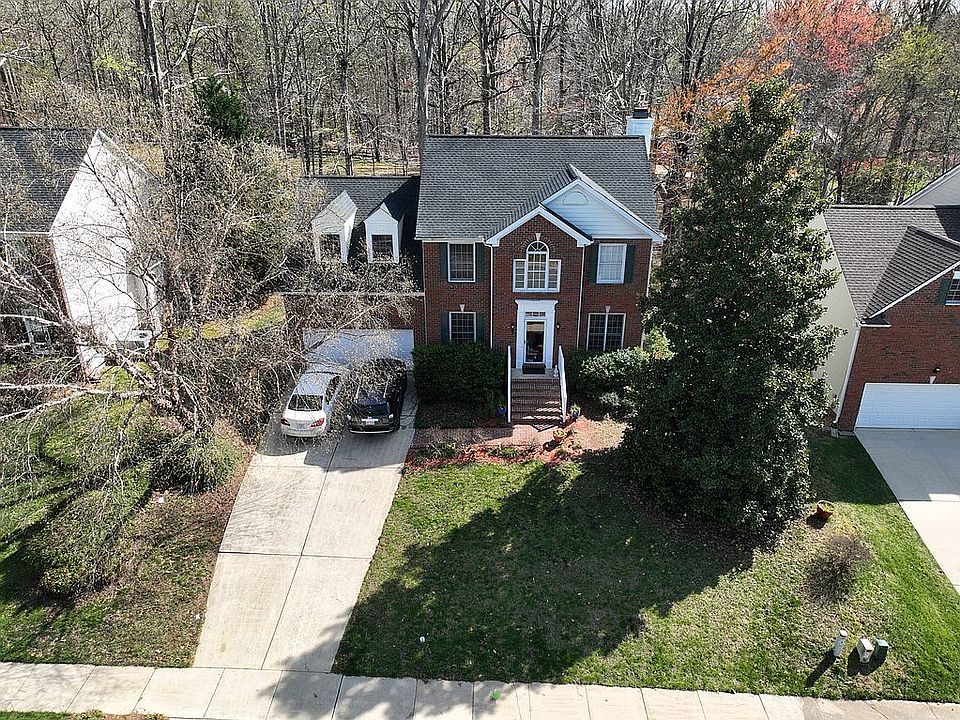 1st image of 404 Silvergrove Dr
