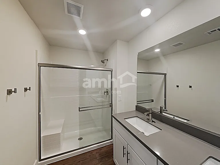 1705 Viaggio Ave — Photo 9