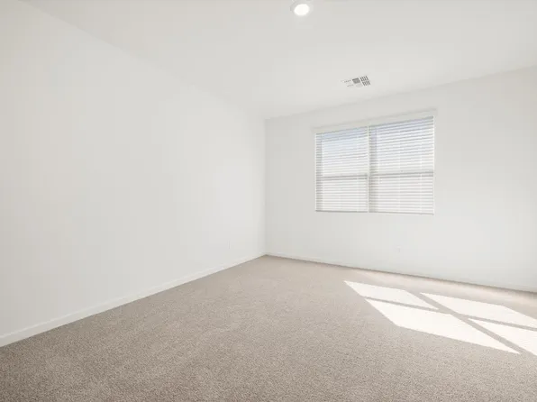 15827 W Cottontail Ln, Surprise, AZ 85387