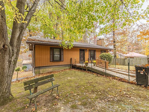 2nd image of 602 Beechwood Lakes Dr