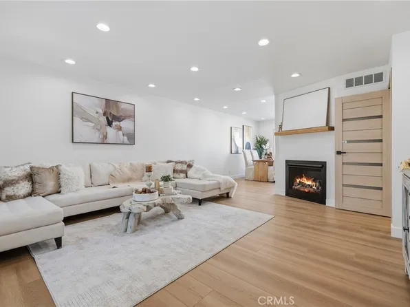 9502 Via Salerno, Burbank, CA 91504