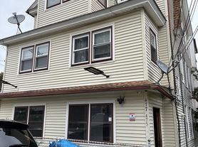 475 Wilson St, Waterbury, CT