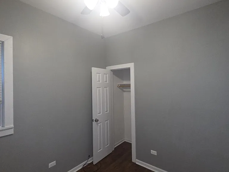 1332 W Barry Ave #2 — Photo 9
