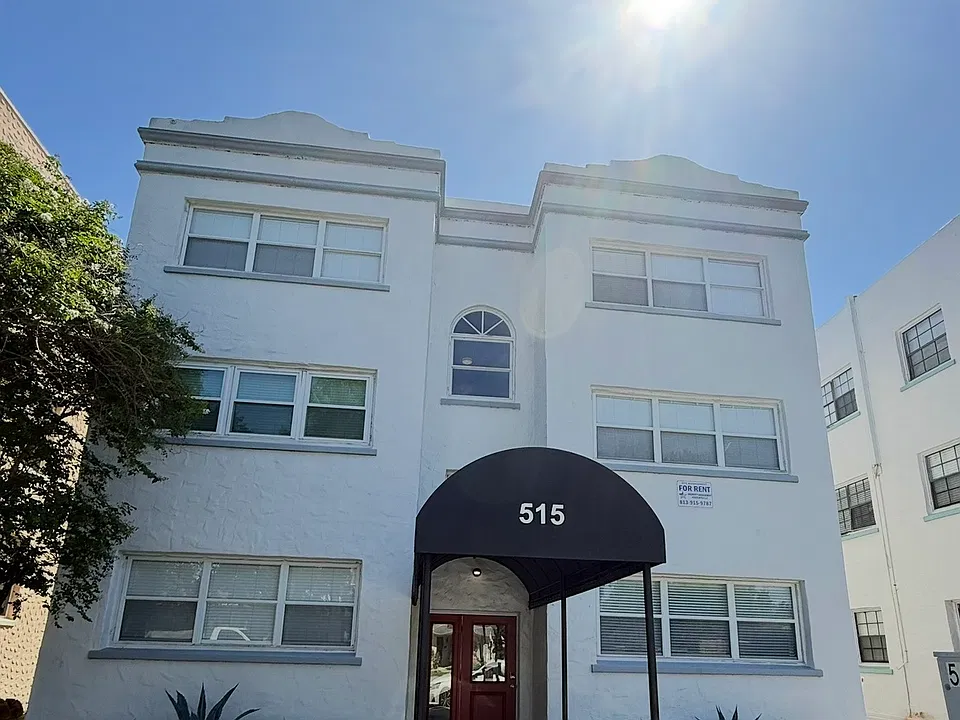515 Columbia Dr #8