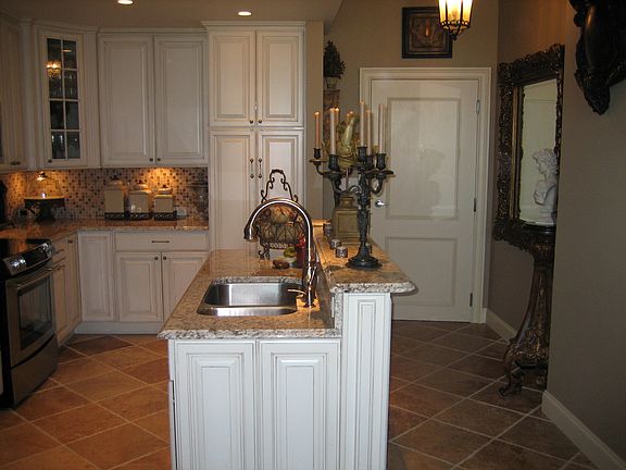 3rd image of 155 Court Ave #2710