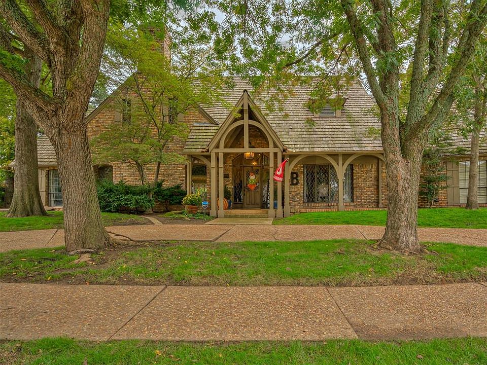 1st image of 1902 Pin Oak Cir