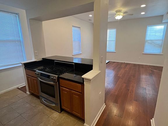 3rd image of 2304 Eutaw Pl APT 3