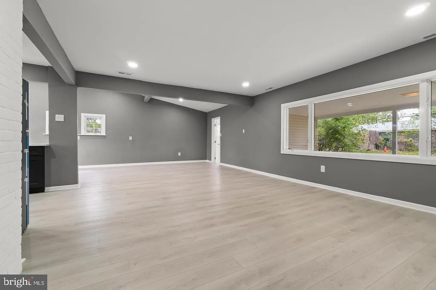 4 bed, 2.0 bath, 1826 sqft, $2,900 — Photo 3