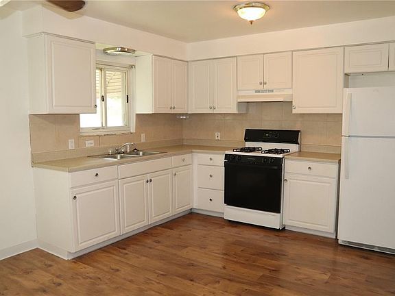 2nd image of 8280 Crudele Dr