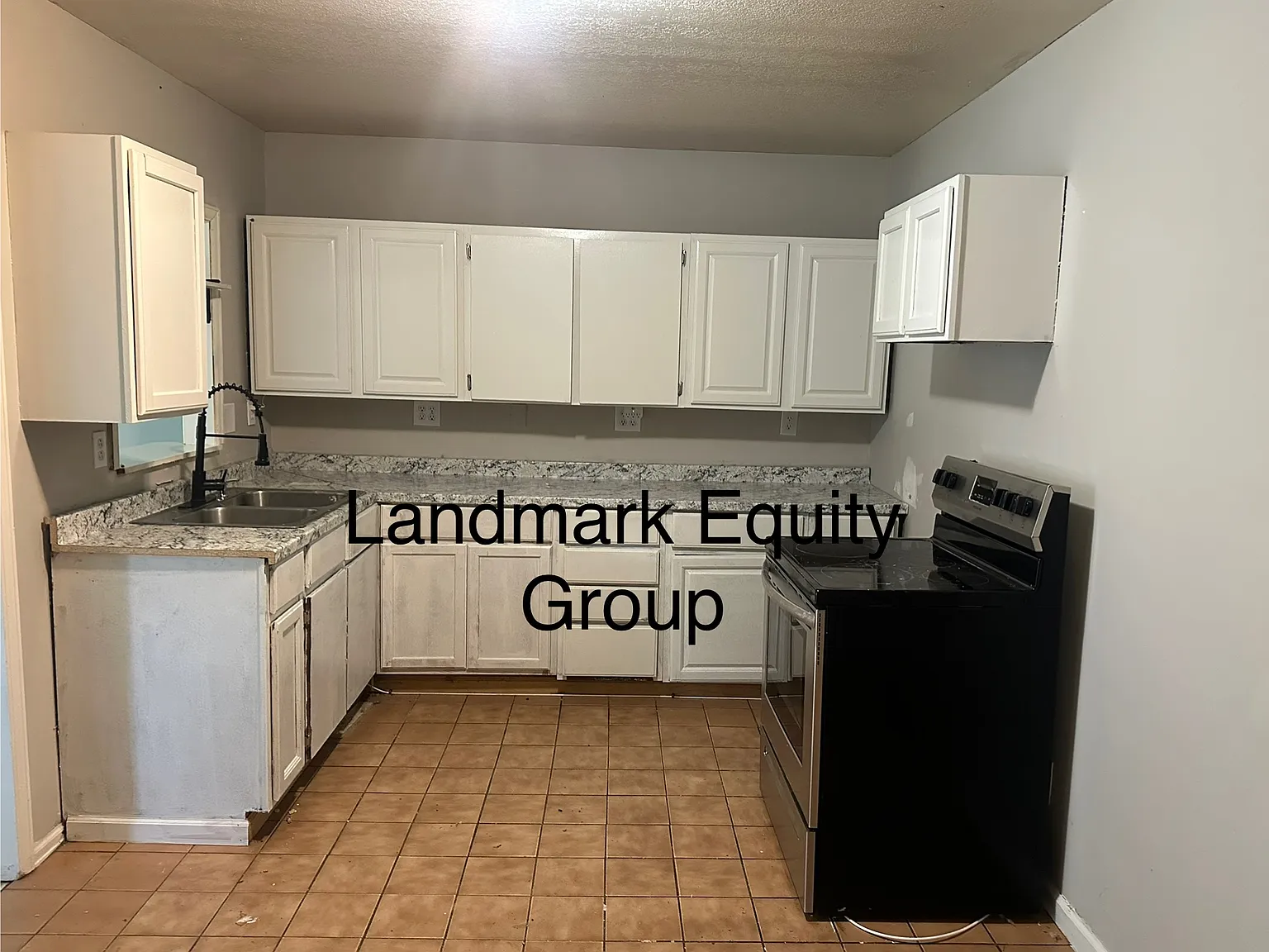 4 bed, 1300 sqft, $1,400 — Photo 2