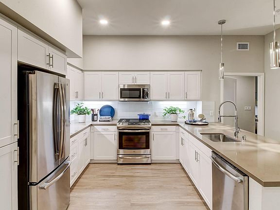 2nd image of 16101 Murphy Ave #16169