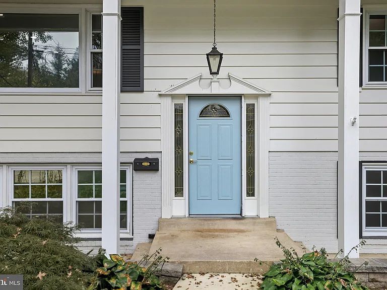 5023 King Richard Dr — Photo 4