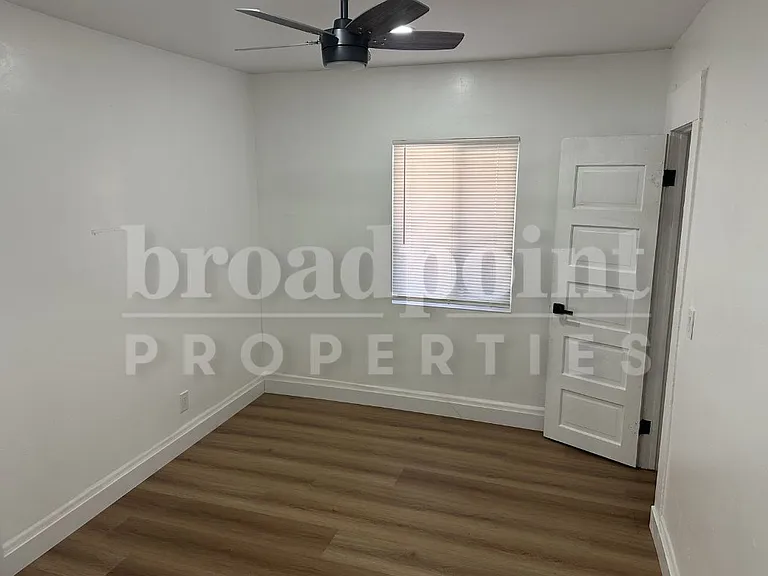 220 S 29th St #1 — Photo 7