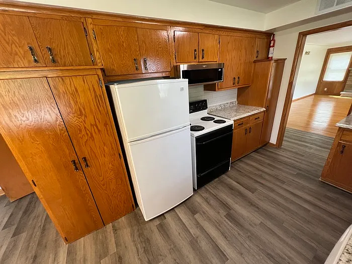 3121 Roosevelt St NE — Photo 6