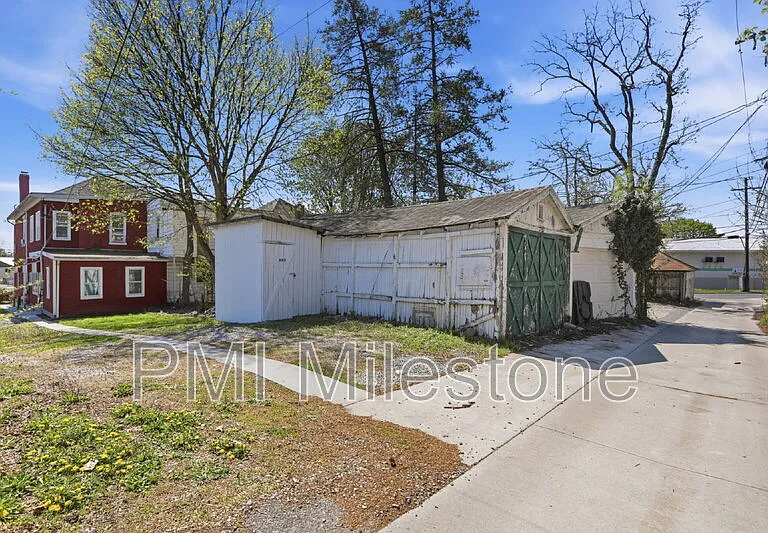 805 Mulberry Ave — Photo 33