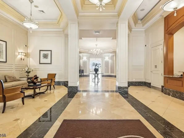 211 Metzger Dr, West Orange Twp., NJ 07052