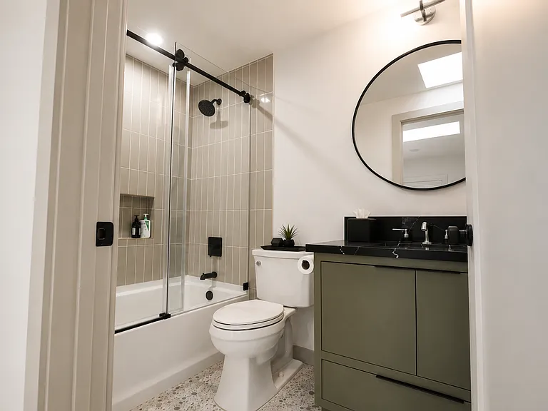 14822 Morrison St — Photo 27