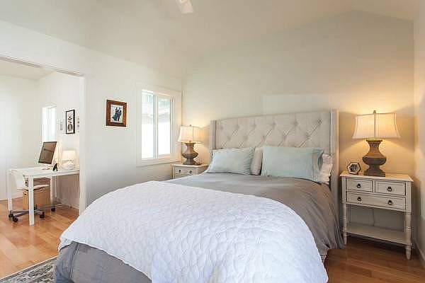 1st image of 3201 Montclair St