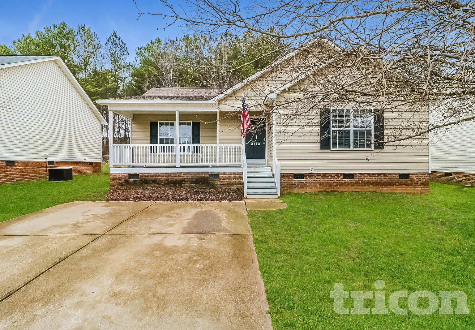 2112 McKinnon Drive Clayton NC — Photo 1