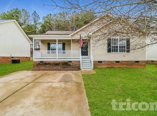 2112 McKinnon Dr, Clayton, NC 27520