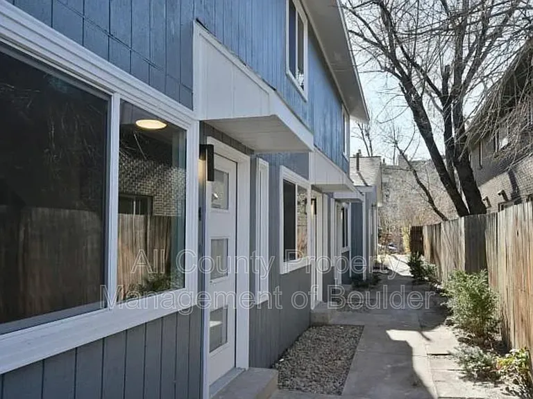 2211 Spruce St #3 — Photo 3
