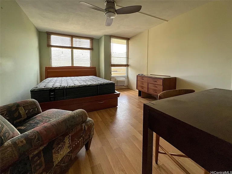 430 Kaiolu St #807 — Photo 17