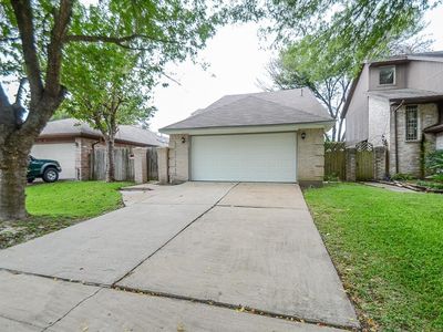 8711 Vinkins Rd, Houston, TX, 77071