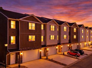 292 Red Oak Ln, Morgantown, WV 26501
