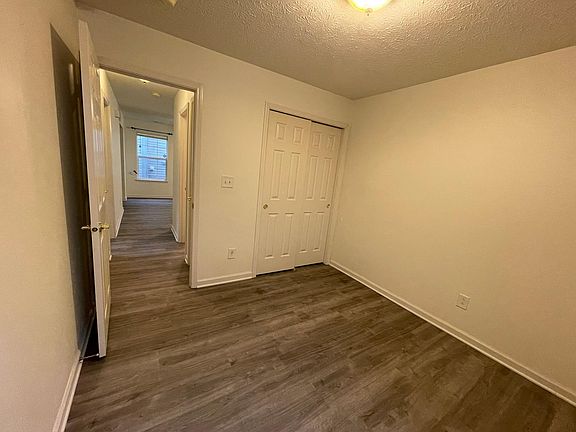 5th image of 2214 Raymond Park Dr