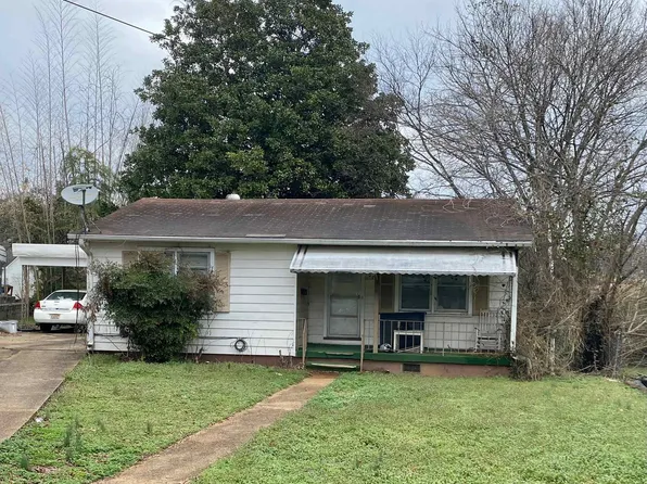 307 Hillcrest Cir, Florence, AL 35630