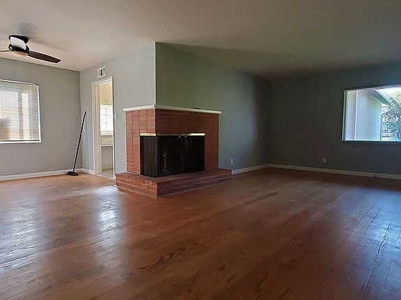5th image of 789 Paul Ave
