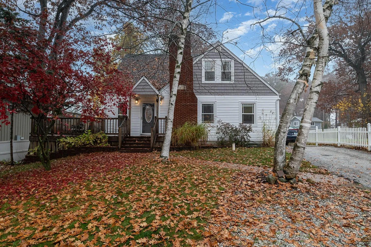 213 Holton Rd photo 1