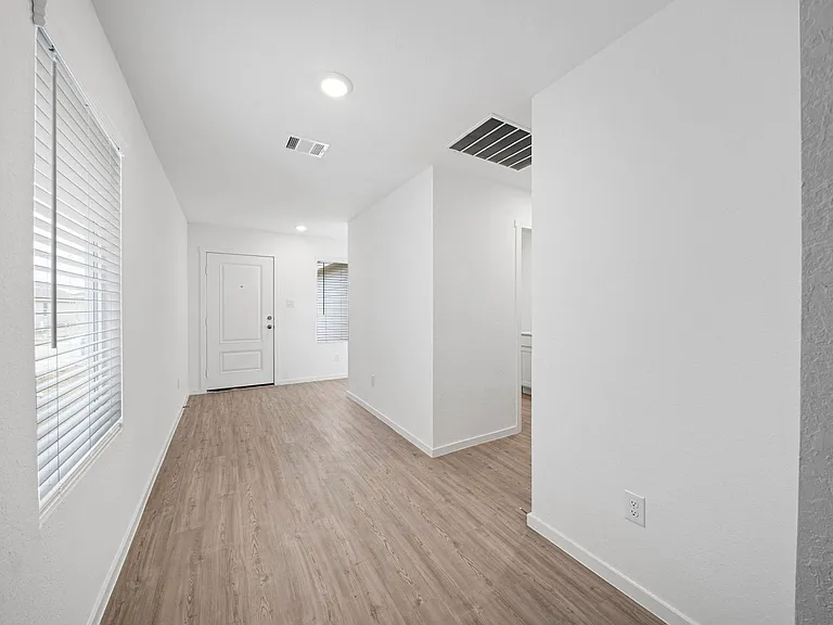 241 Tahoe Ave — Photo 16