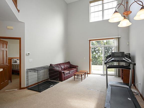 5th image of 508 Pinebrook Dr