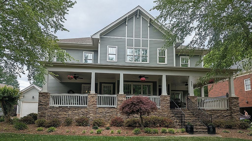 545 N Oak Dr