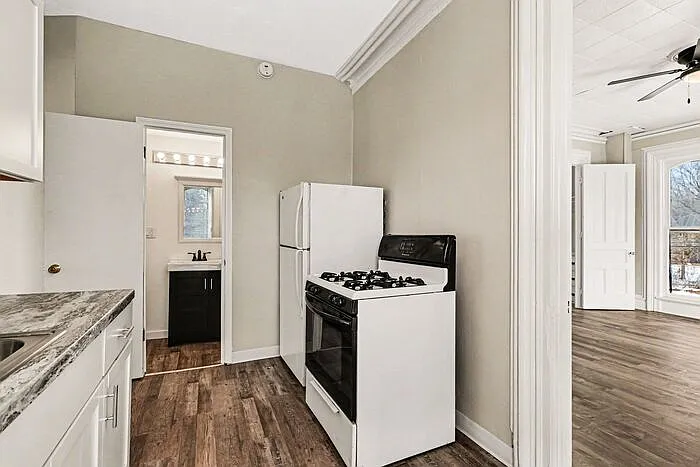 2066 River St #5 — Photo 8