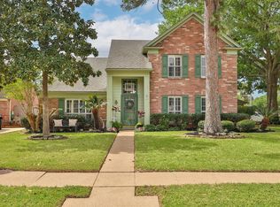 15947 Pinyon Creek Dr, Houston, TX 77095