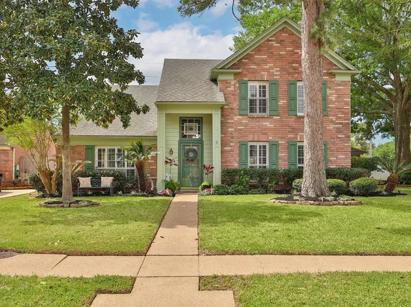 15947 Pinyon Creek Dr, Houston, TX 77095