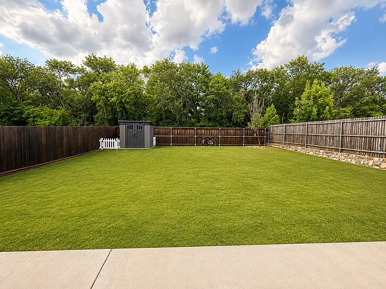824 Juniper St — Photo 21