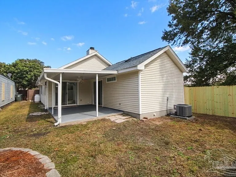 8154 Treetop Ln — Photo 14