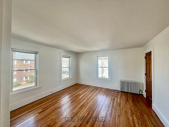 4th image of 50 Pond St Floor 2