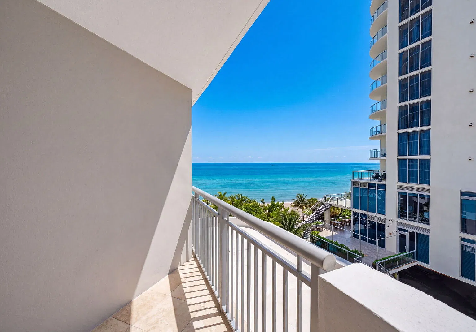 Oceanfront Sunny Isles Beach | Resort-Style Living | 3 To 6 Month Lease — Photo 2